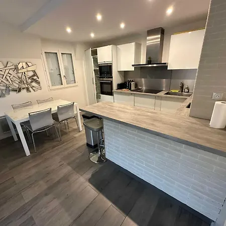 Stunning 2-bedroom - Pool And Tennis 多维尔