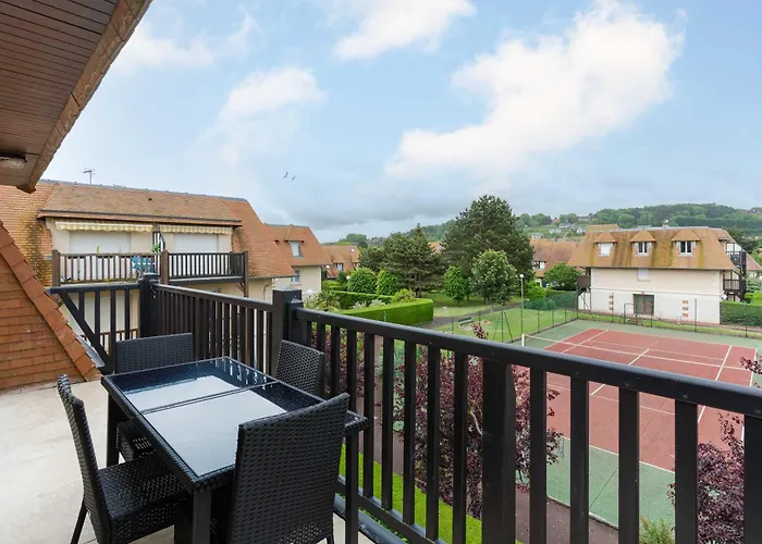 Stunning 2-bedroom - Pool And Tennis * Deauville