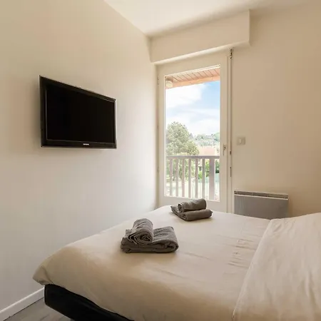 Apartment Stunning 2-bedroom - Pool And Tennis
