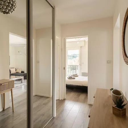 Stunning 2-bedroom - Pool And Tennis Daire *