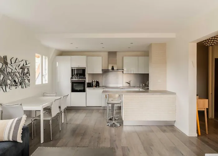 Stunning 2-bedroom - Pool And Tennis